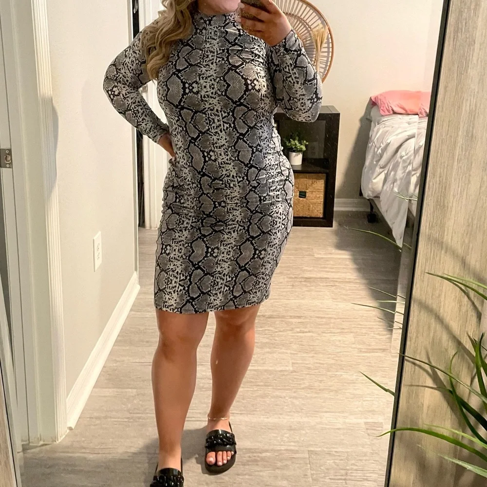 Fashion Nova Feelin It Midi Dress - XL - Picture 7 of 7